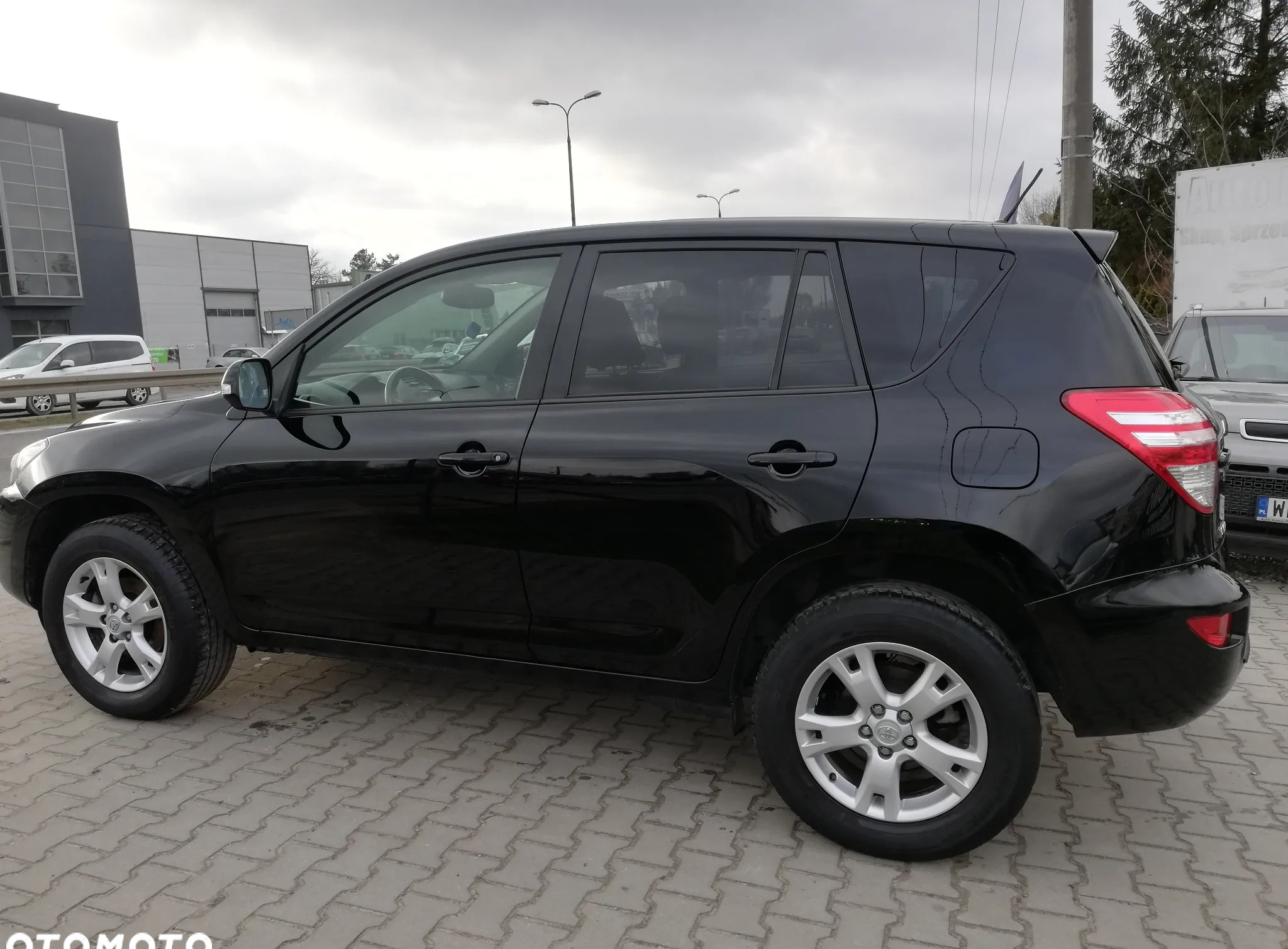 Toyota RAV4 cena 41900 przebieg: 162700, rok produkcji 2009 z Piastów małe 352